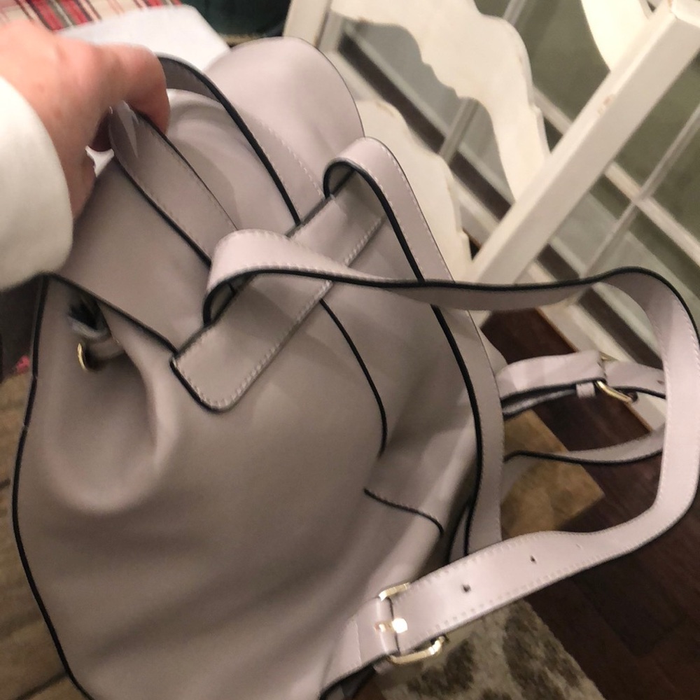 Beautiful Backpack ! ❤️ - Picture 3 of 6